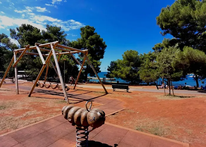 In The Very Heart Of - 50m To The *