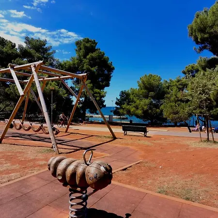 In The Very Heart Of - 50m To The *